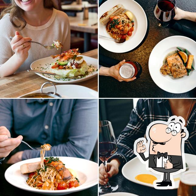 Moxies Lethbridge Restaurant