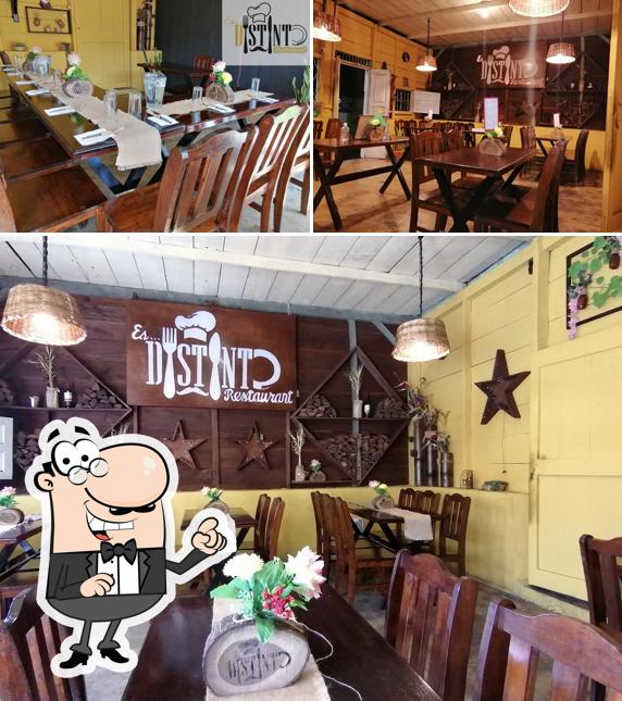 Es Distinto Restaurant Samayac