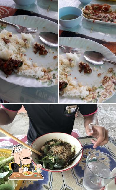 ก๊วยเตี๋ยวเนื้อเปี่อย