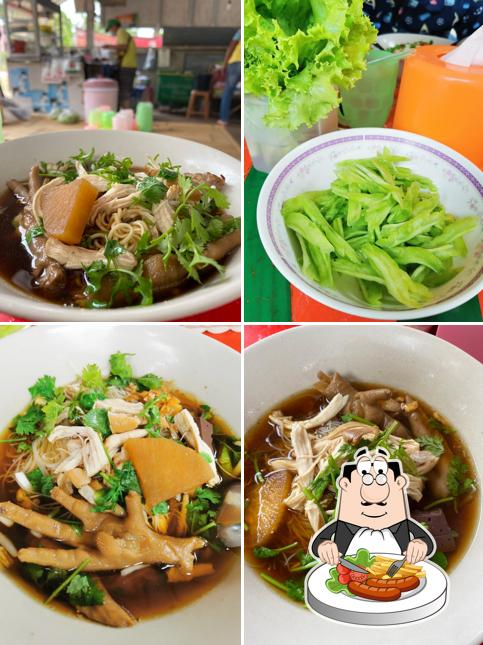 ก๋วยเตี้ยวไก่(ตุ๋น)มะระรสเด็ด