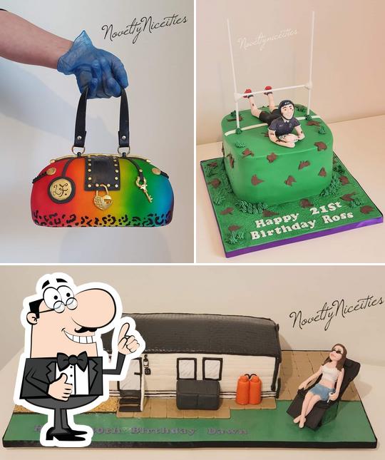Noveltyniceities Cakes