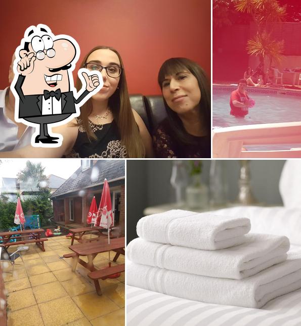 Red House Hotel