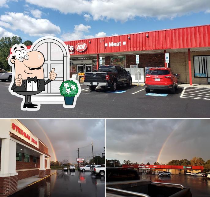 Carlie C's IGA