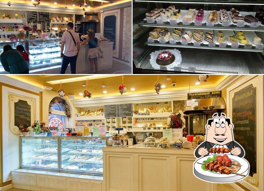 Еда в "Пушкине кейк"