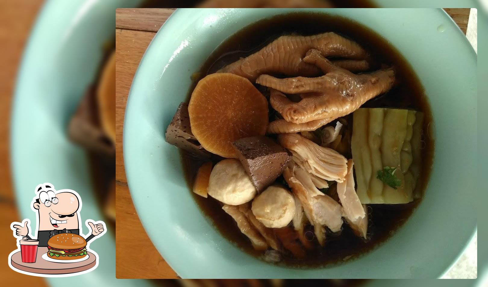ร้านเตี๋ยวไก่มะระเศรษฐีเรือทอง