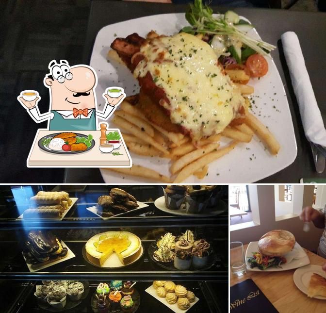 Kingfisher Bar & Bistro