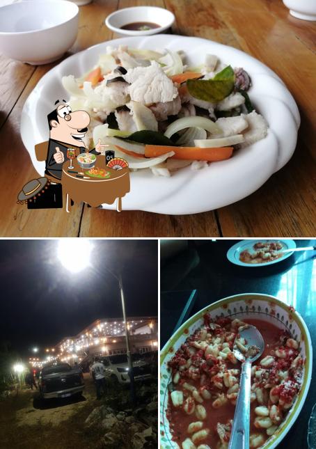 ຮ້ານອາຫານ ສາຍນ້ຳຮຸ່ງ