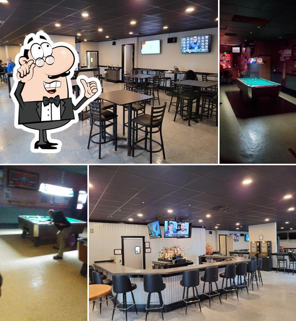 Back Court Bar & Grill