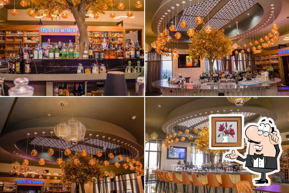 Jabu Bar & Rooftop Lounge