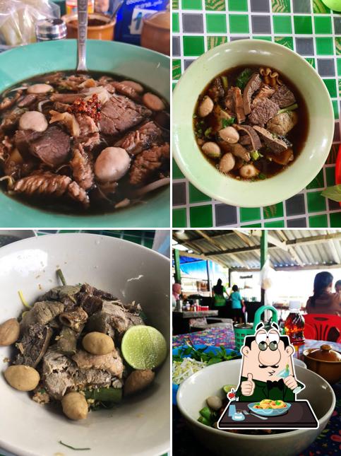 ร้านก๋วยเตี๋ยวเรือมุสลิม (คลองลึก)