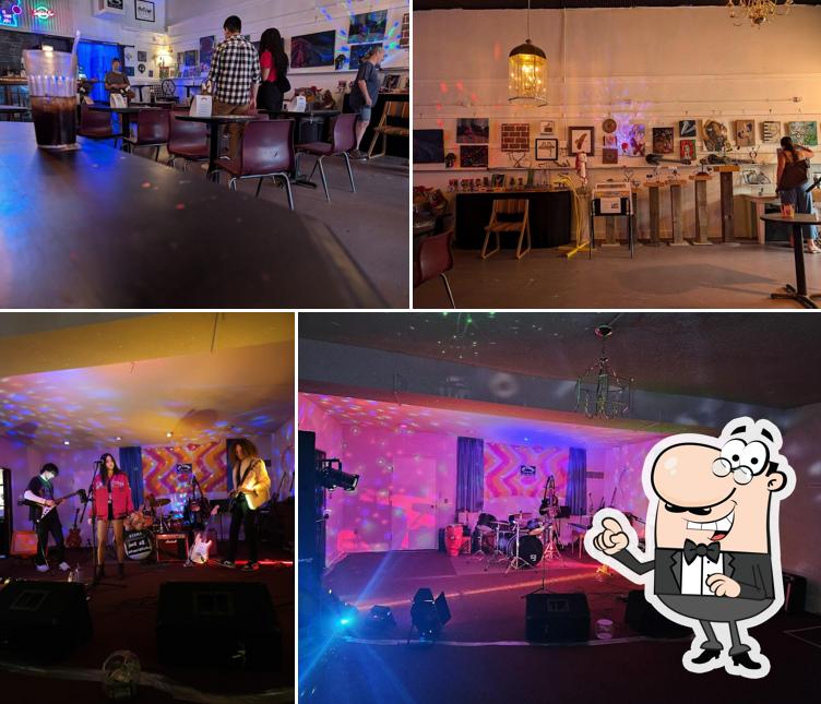 Artismo Gallery and Bistro