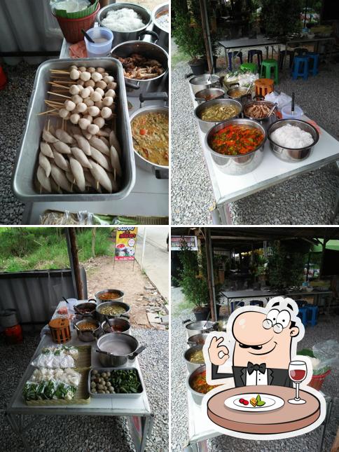 ข้าวราดแกง ขนมจีนน้ำยาไก่ น้ำยาป่า ขนมจีนน้ำพริกสูตรโบราณ - ป้าเครือ