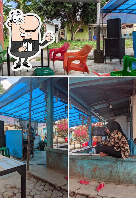 warung wareg tenda biru