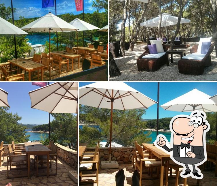 Amo Beach