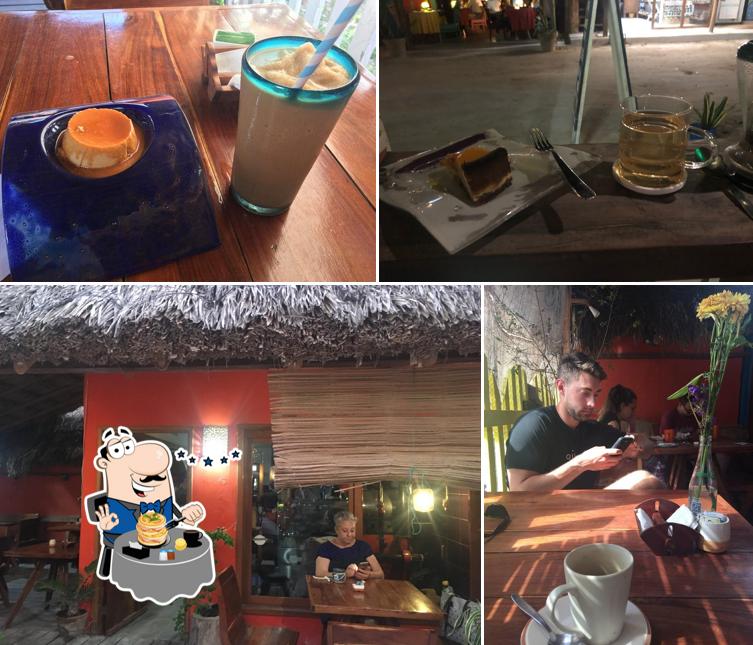 A Mar Cafe