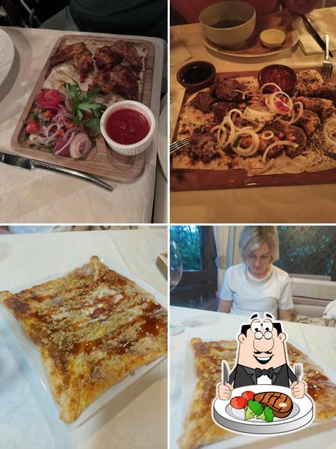 Стейк в "Родничке"