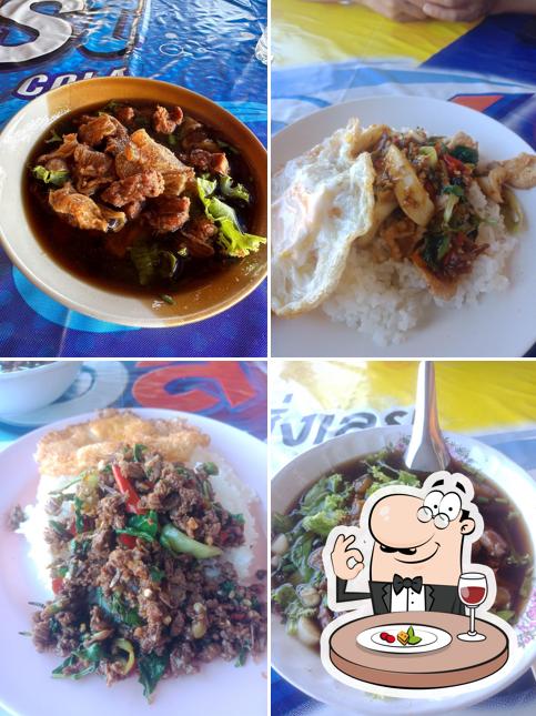 ร้านเอ็นหมูตุ๋น เนื้อตุ๋น อาหารตามสั่ง