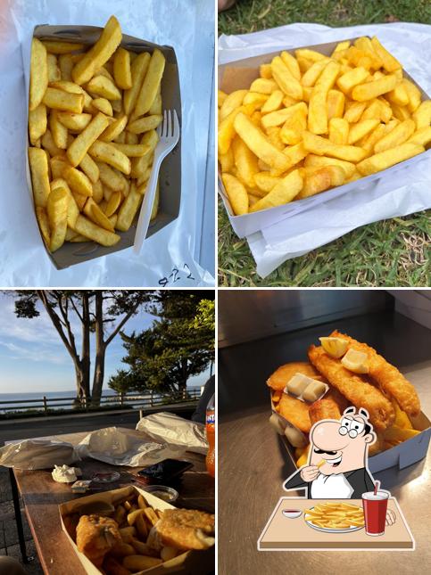 GOLDEN FRY FISH & CHIPS