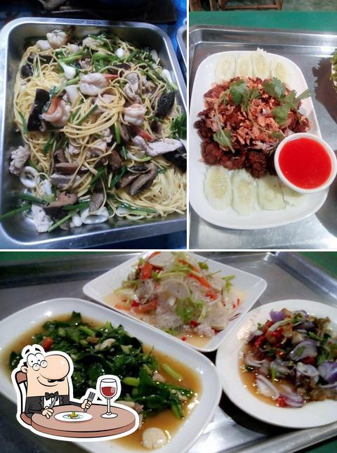 ร้านณัฐชัยข้าวต้มหน้าเครือสหพัฒร์กบินทร์บุรี