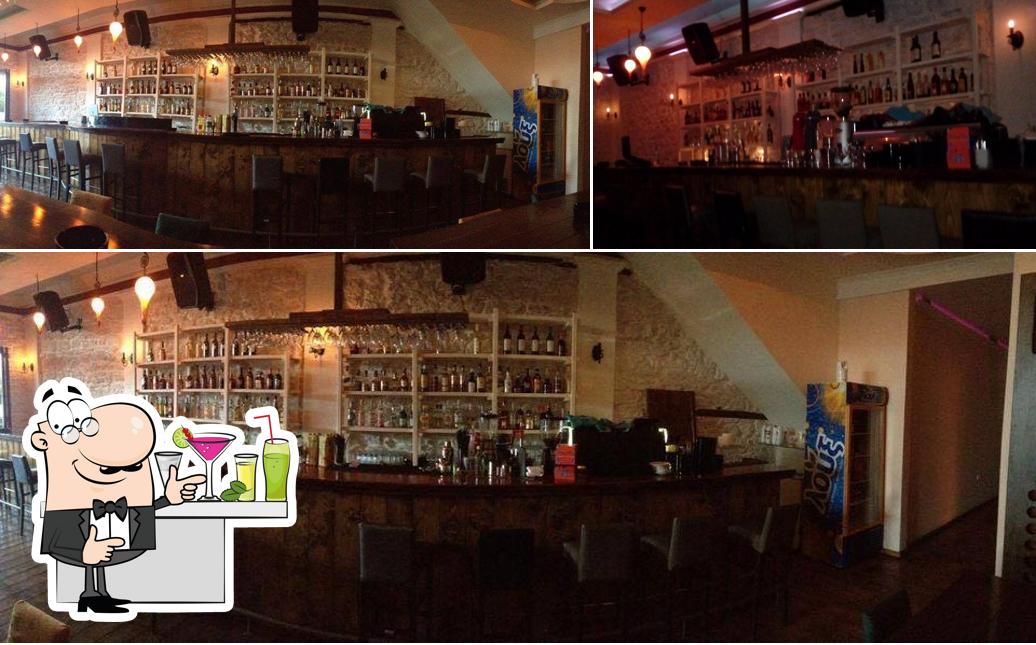 Dryland cafe bar