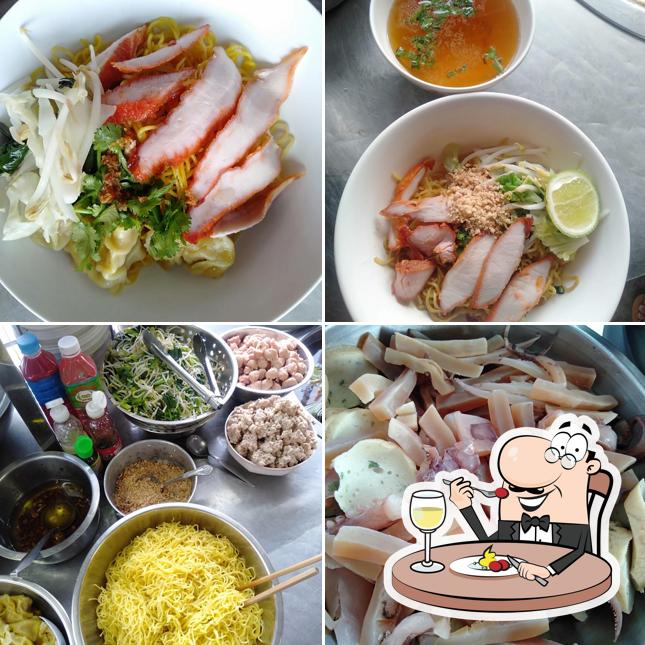 ร้านดั๊กกี้บะหมี่เกี๊ยวปูต้มยำหมูเเดงเย็นตาโฟ