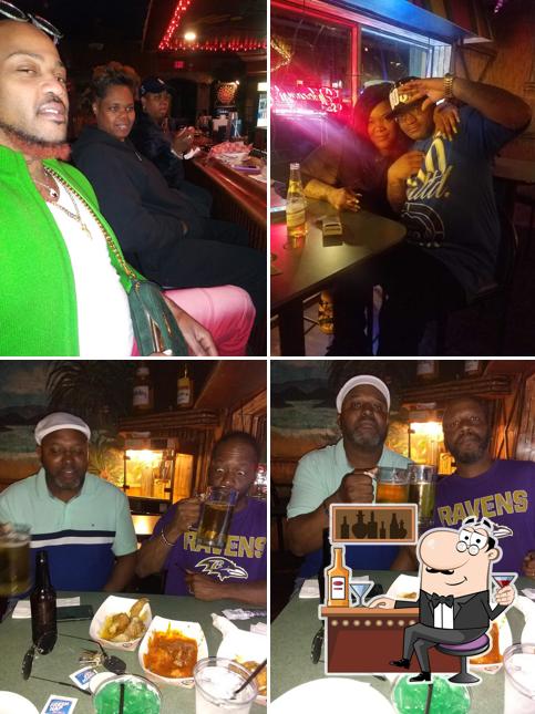 B & J Bar & Grille
