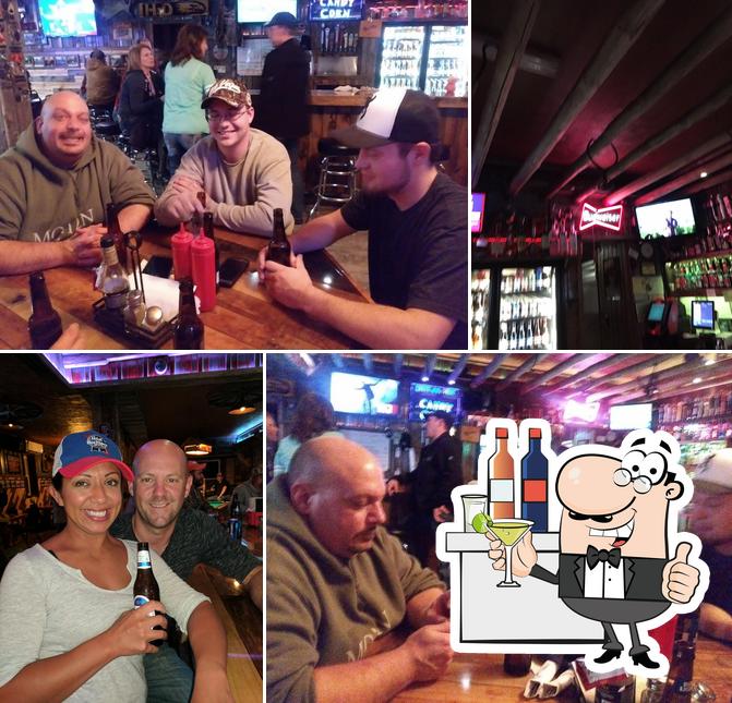 Huck's Pub & Grill