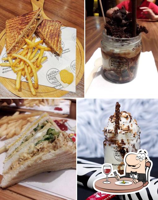 Brooks Cafe - Matar Qadeem Street