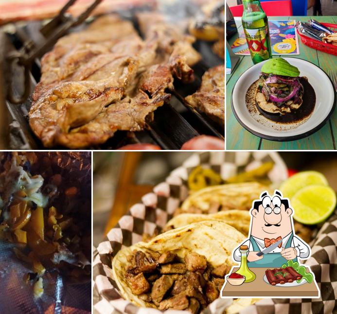 LOS TACOS AL CARBÓN