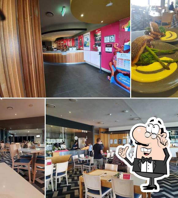 Pelican Waters Tavern