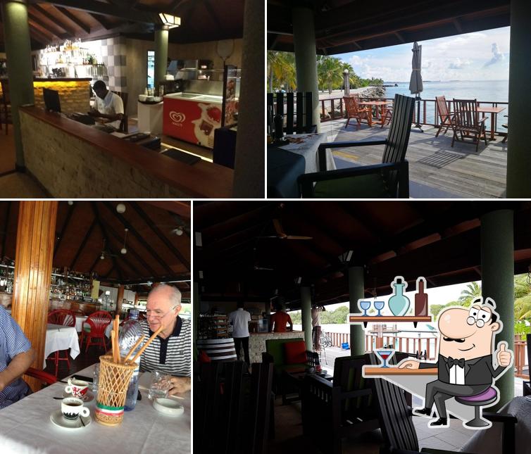 Al Tramonto Bar & Restaurant