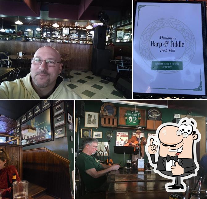 Mullaney's Harp & Fiddle Irish Pub