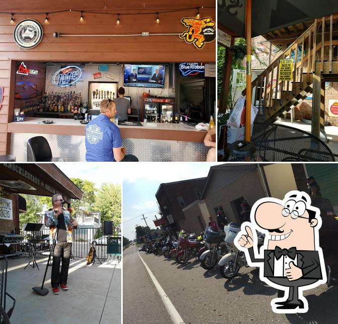 Knucklehead's Bar and Grill