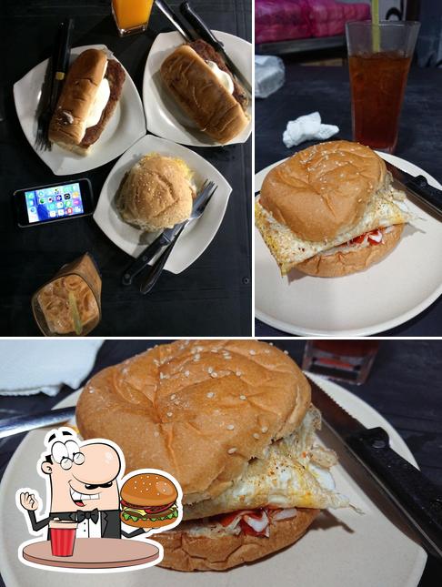 Pak Ein's Burger