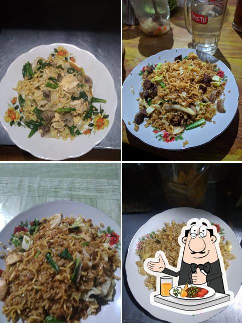 WARUNG MAKAN NASI GORENG
