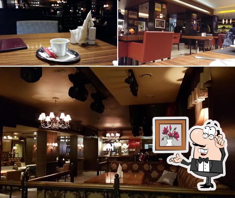 Посмотрите на внутренний интерьер "Ленинграда"