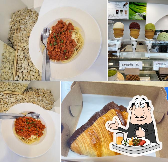 W cafe ศาลากลาง