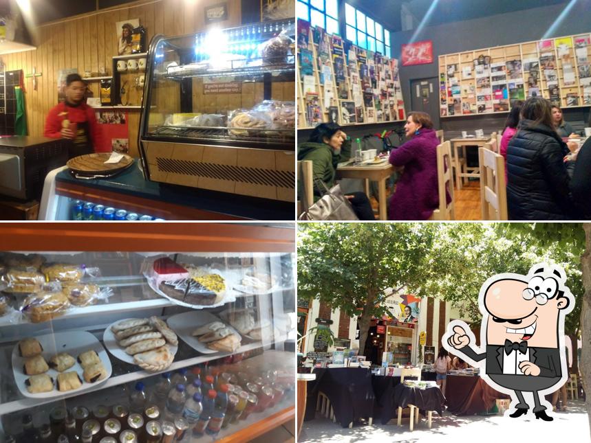 Café Literario "Al Lado Del Museo"