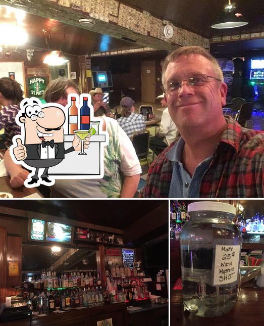 Wagon Wheel Bar and Grill