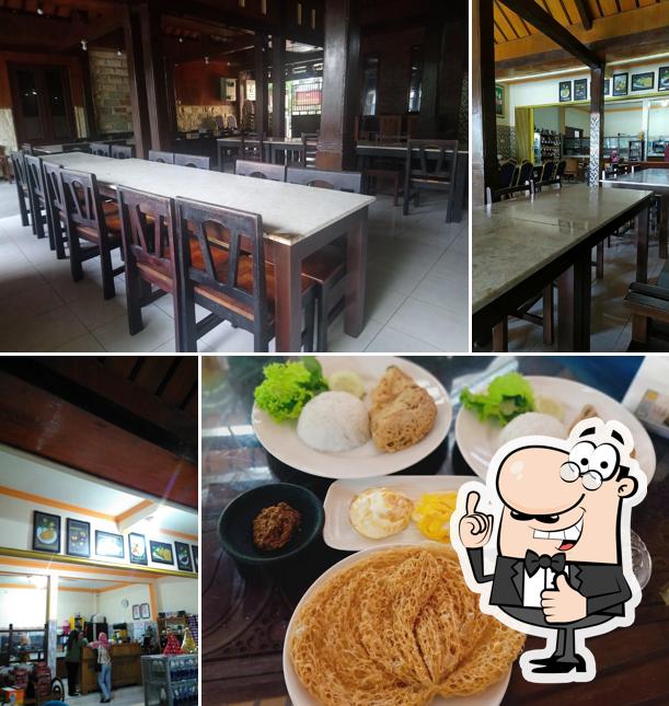 Ayam Kremes WR'47 Blitar
