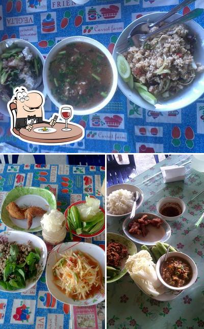 ร้านฉัตรี อาหารตามสั่ง