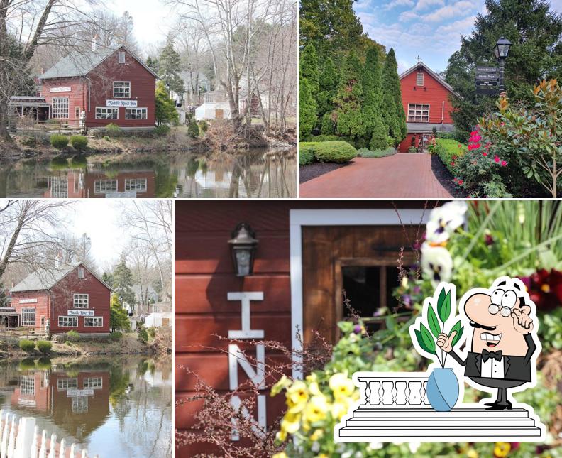 Saddle River Inn