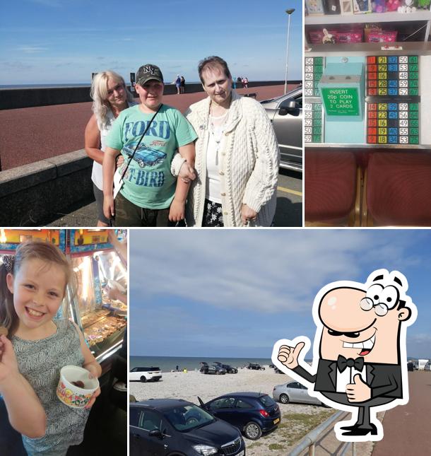 Davies's Surfside Amusements & Diner