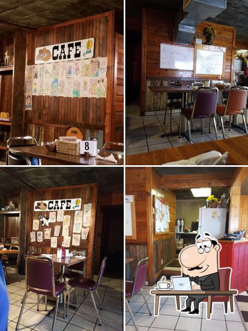 Tiff's Café