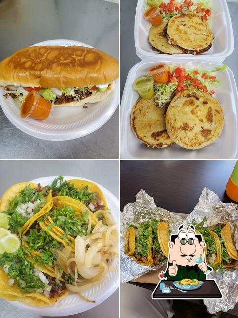 Pacos Tacos
