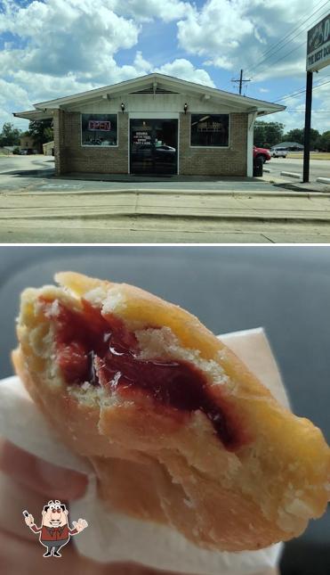 Gilmer Donuts