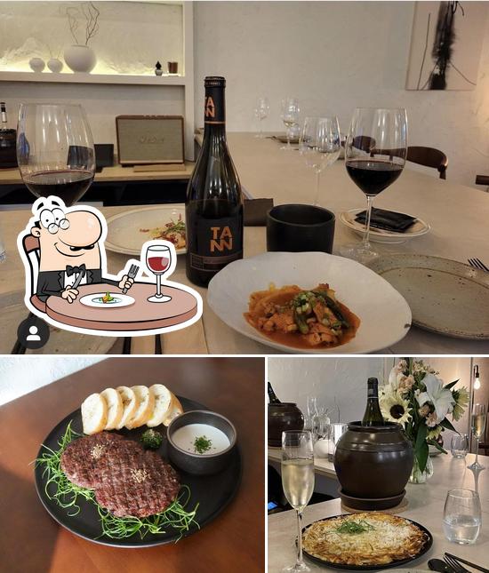 Zaneuk Casual Bar (Wine & Dining)