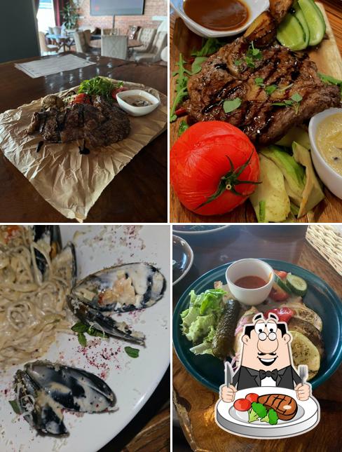 Стейк в "Пой, МА!"