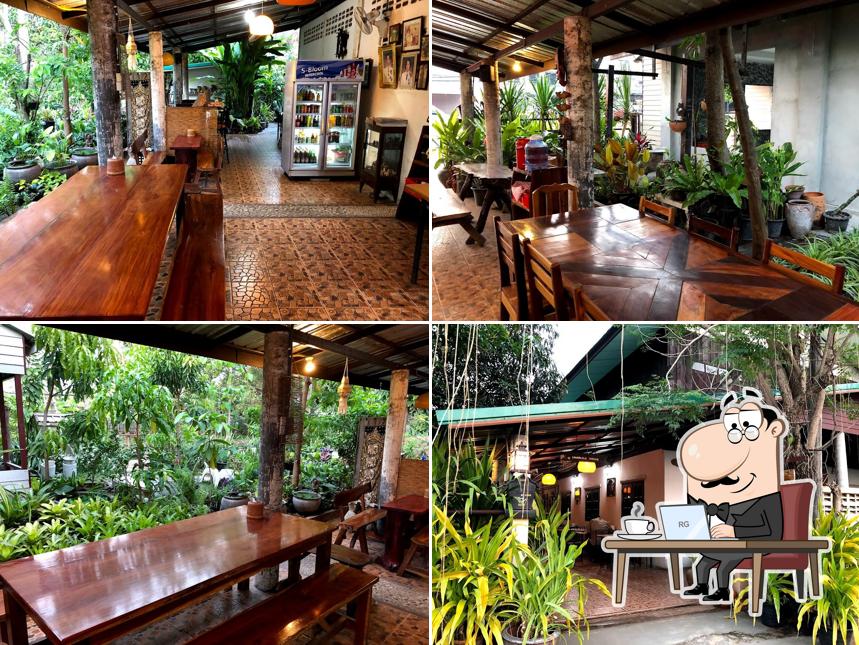 ร้านอาหารชาลี