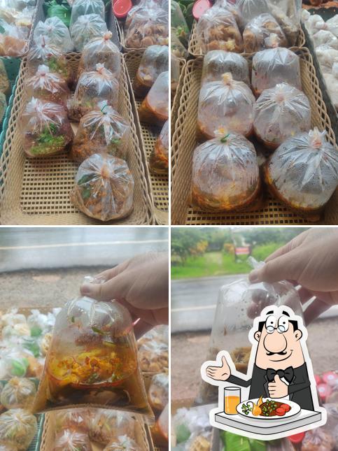 แม่น้องกับข้าวพื้นเมือง